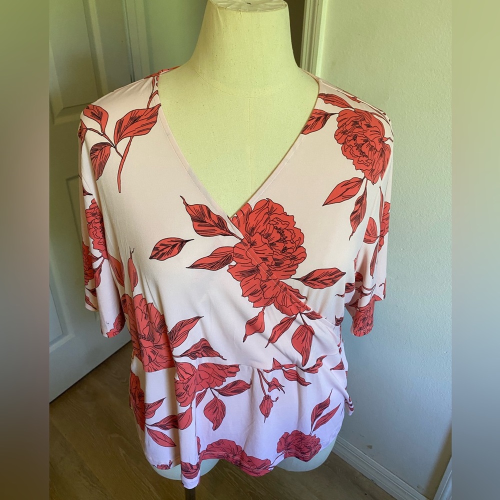 ladies floral top